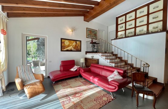 À vendre Villa Zone tranquille Fino Mornasco Lombardia